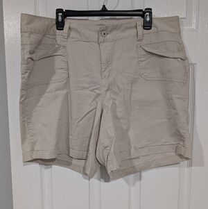 Lane Bryant Light Khaki Tan Shorts in Size 18